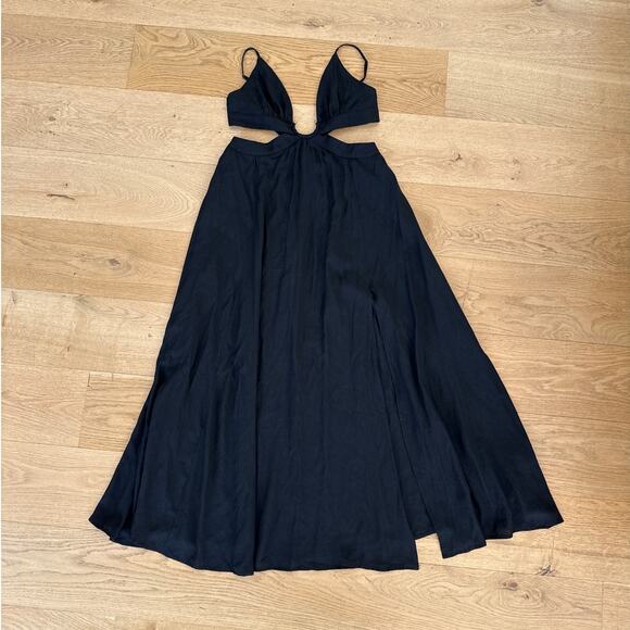 That’s so Fetch - Cut Out Detail Full Skirt Sleeveless Midi Dress in Black - Picture 1 of 6